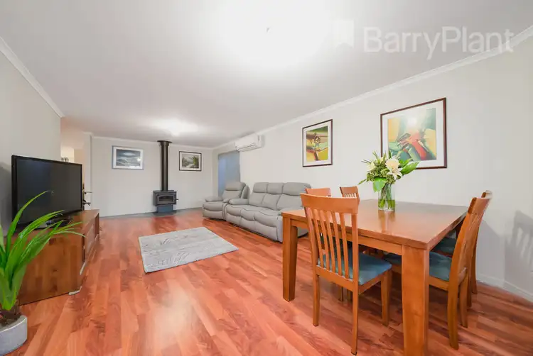 Second view of Homely house listing, 6 Lisa Avenue, Pakenham VIC 3810