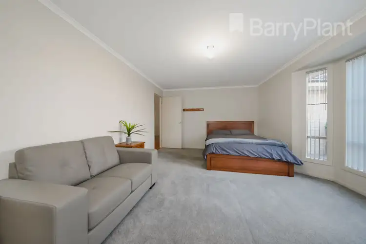 Fifth view of Homely house listing, 6 Lisa Avenue, Pakenham VIC 3810
