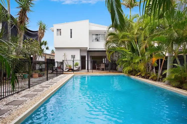 25 Cronulla Avenue, Mermaid Beach QLD 4218