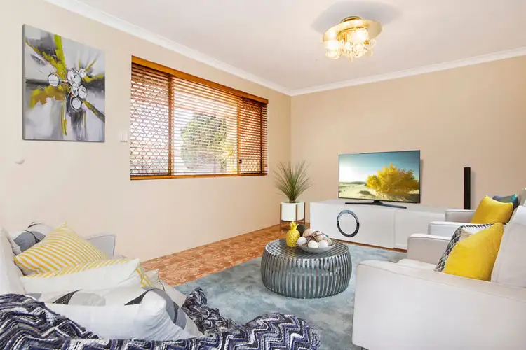 Second view of Homely house listing, 7 Vanda Retreat, Bennett Springs WA 6063