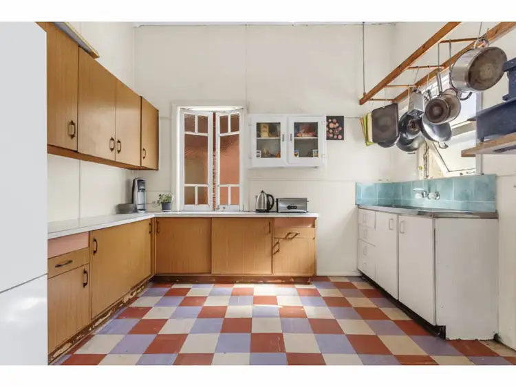 Fifth view of Homely house listing, 8 Abingdon Street, Woolloongabba QLD 4102