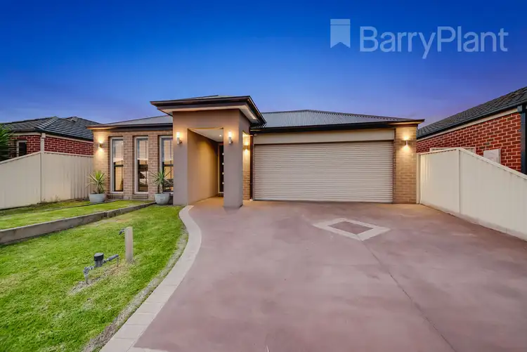 70 Bluehills Boulevard, Pakenham VIC 3810