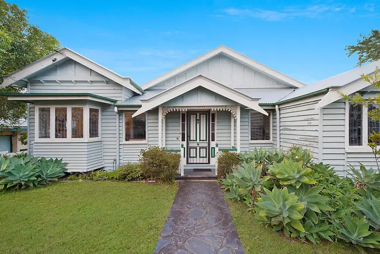 10 Barlow Street, Clayfield QLD 4011