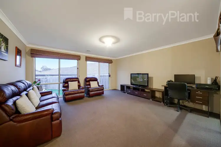 Sixth view of Homely house listing, 3 Oberon Place, Drouin VIC 3818