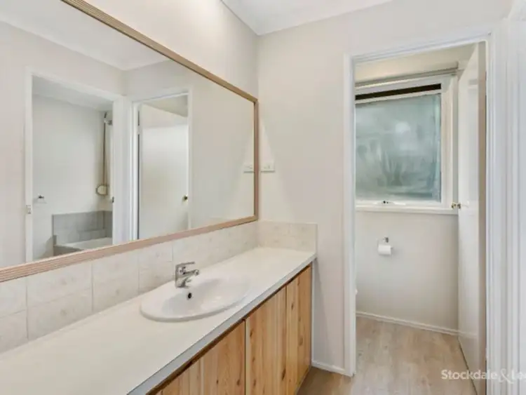 Fourth view of Homely house listing, 13 St James Court, Narre Warren VIC 3805