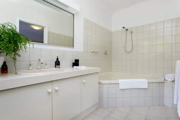 Sixth view of Homely house listing, 4 Oregon Close, Frankston South VIC 3199