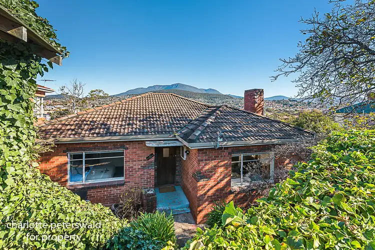 8 Bayley Street, Glebe TAS 7000