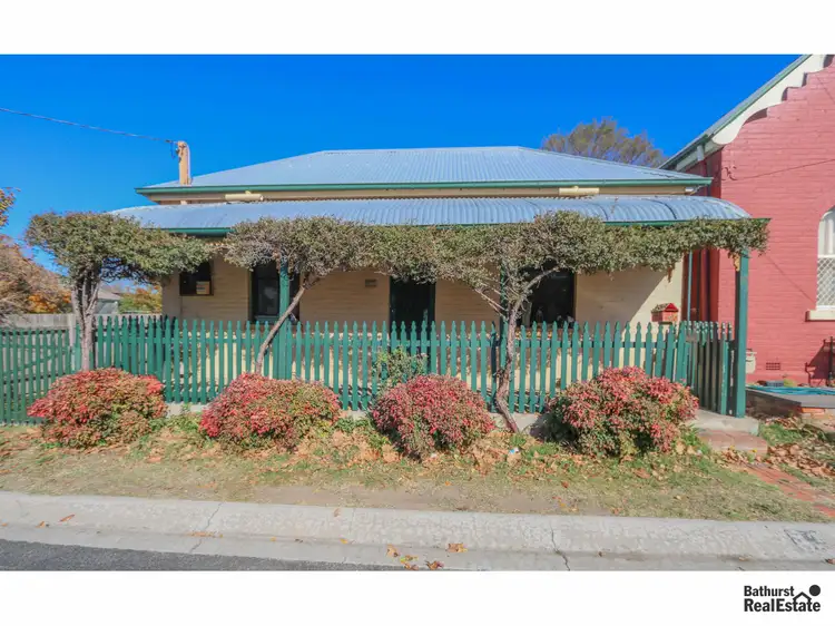 22 Lord Street, Bathurst NSW 2795