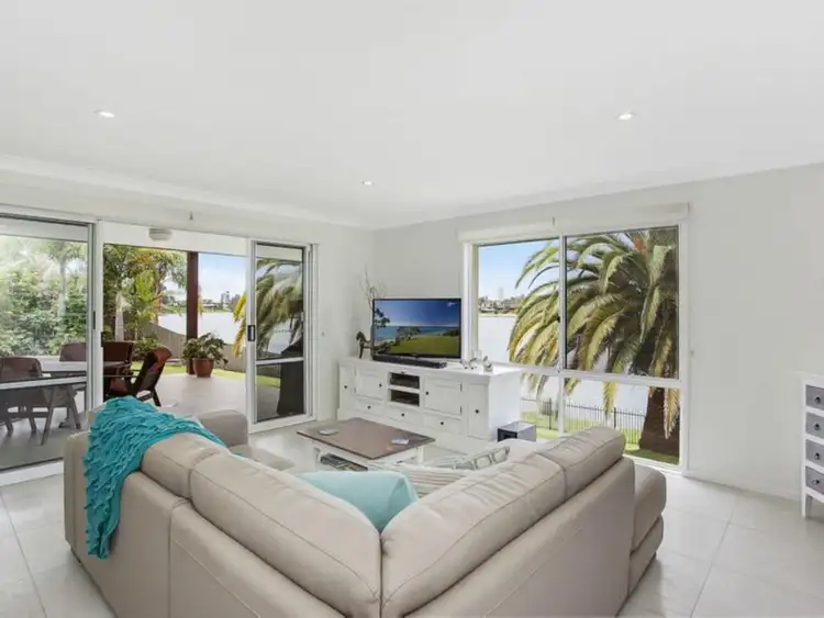 88 Honeyeater Drive, Burleigh Waters QLD 4220