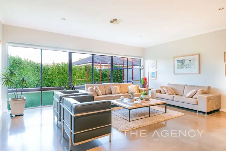 4 Dorset Way, Millbridge WA 6232