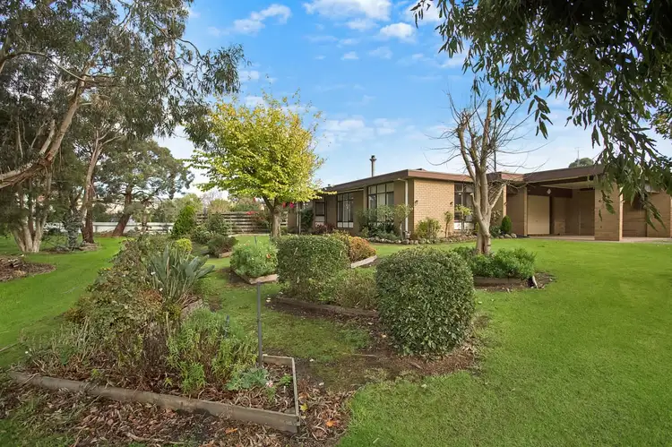 23 Shenfield Street, Cobden VIC 3266