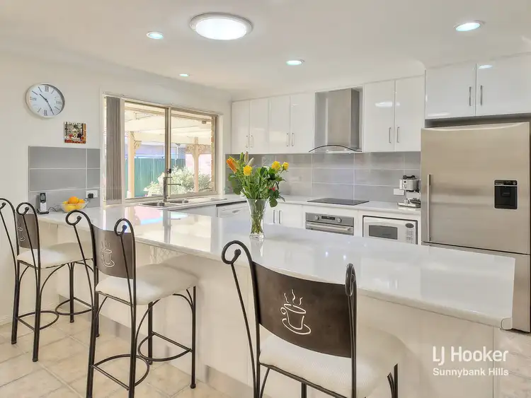 Second view of Homely house listing, 8 Silverdell Crescent, Parkinson QLD 4115