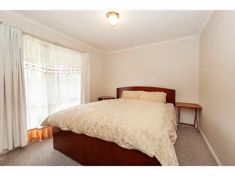 Fifth view of Homely unit listing, 1/14 Graetz Court, Lavington NSW 2641