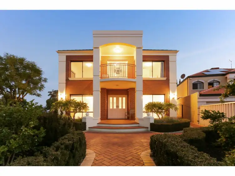 3 Kemp Road, Mount Pleasant WA 6153