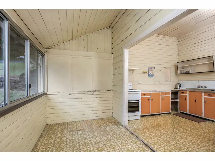 Fifth view of Homely house listing, 302 Keen Street, Girards Hill NSW 2480