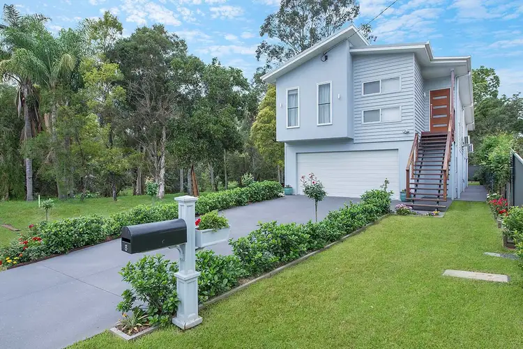 8 Creek Street, Samford Village QLD 4520