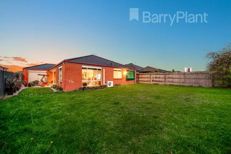 6 Amberley Drive, Pakenham VIC 3810