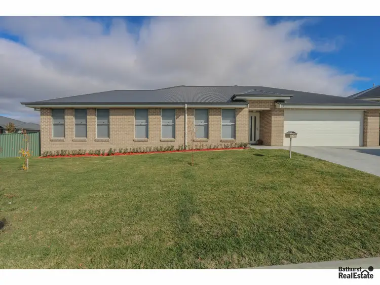 2 Morgan Place, Llanarth NSW 2795