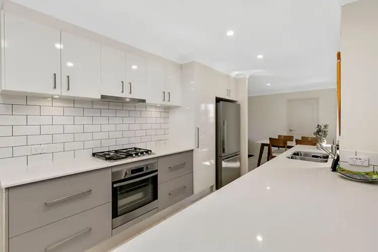 48 Hickey Way, Carrara QLD 4211