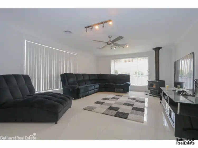 Second view of Homely house listing, 41 Wentworth Drive, Kelso NSW 2795