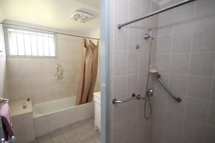 Fifth view of Homely house listing, 32 Parkview Avenue, Wynnum QLD 4178