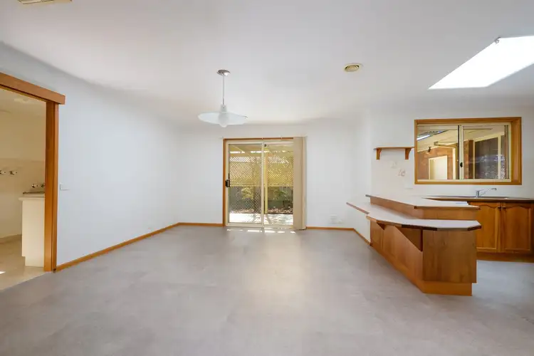 Fifth view of Homely house listing, 5 Falcon Circuit, Wodonga VIC 3690
