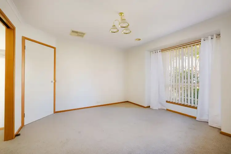 Sixth view of Homely house listing, 5 Falcon Circuit, Wodonga VIC 3690