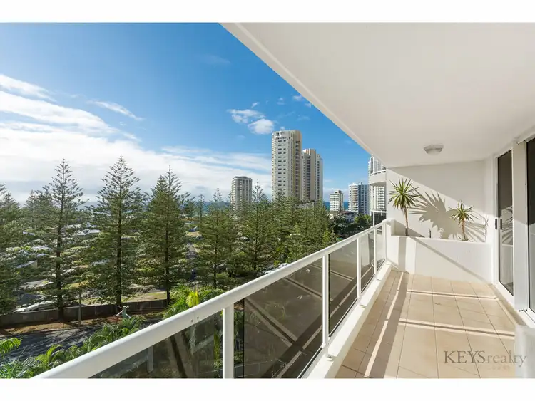28/1 Hughes Avenue, Main Beach QLD 4217