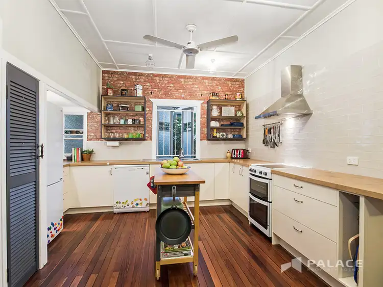 44 Dwyer Street, Silkstone QLD 4304