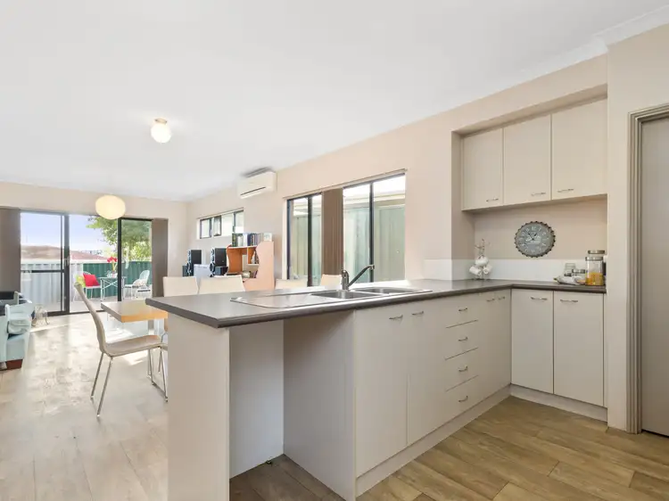 7 Loep Court, Parmelia WA 6167