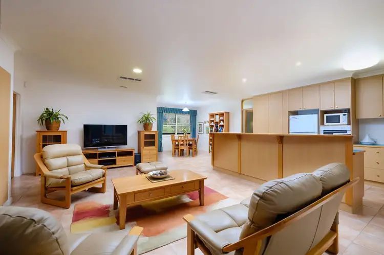 Fourth view of Homely house listing, 4 Bindi Court, Lavington NSW 2641