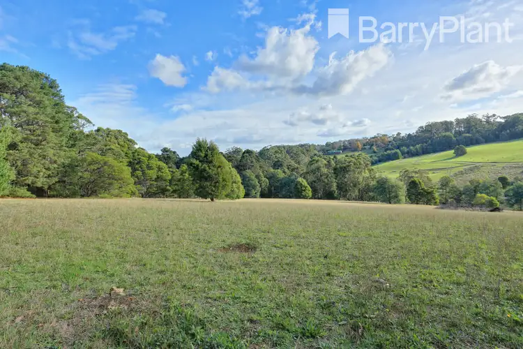30 Hamilton Road, Emerald VIC 3782