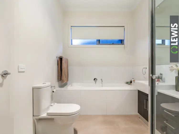 Seventh view of Homely townhouse listing, 1/38 Lothair Street, Pascoe Vale South VIC 3044