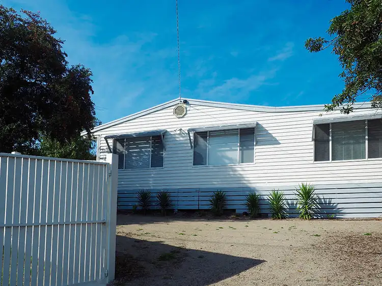 21 Dundas Street