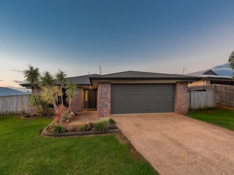 Second view of Homely house listing, 2 Hillvue Crescent, Avoca QLD 4670