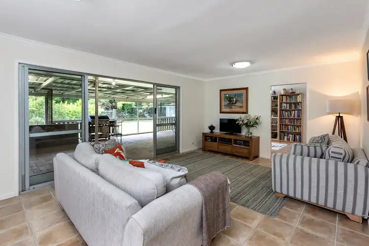 4 Luss Street, Moggill QLD 4070