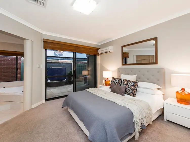 Sixth view of Homely house listing, 10 Kanji Loop, Atwell WA 6164