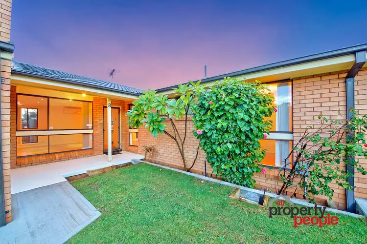 8/120 Oxford Road, Ingleburn NSW 2565