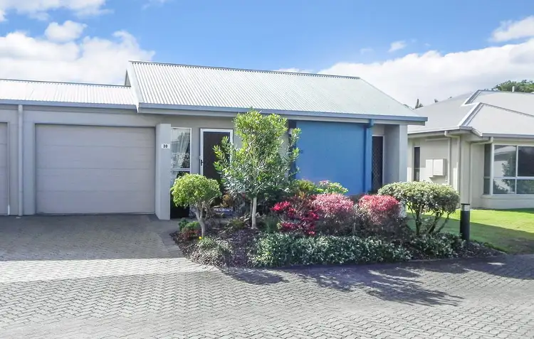 30/2 Grand Parade, Parrearra QLD 4575