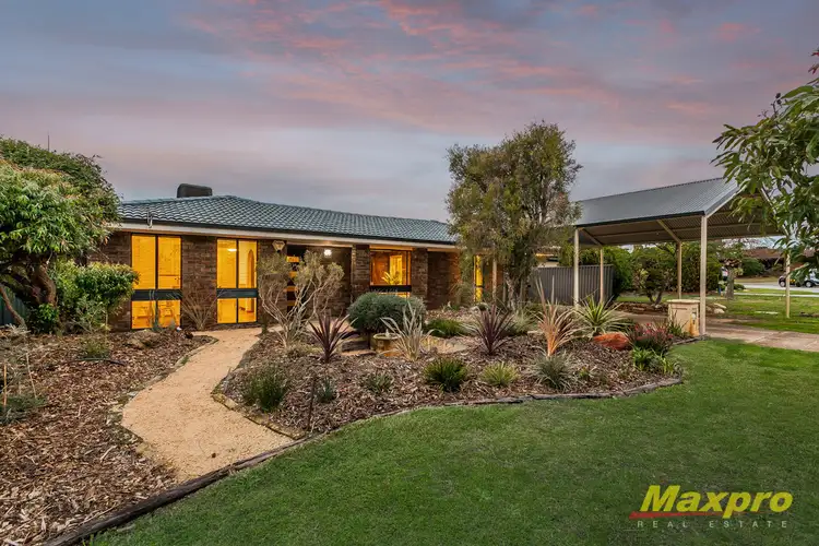 18 Lyndhurst Crs, Ferndale WA 6148