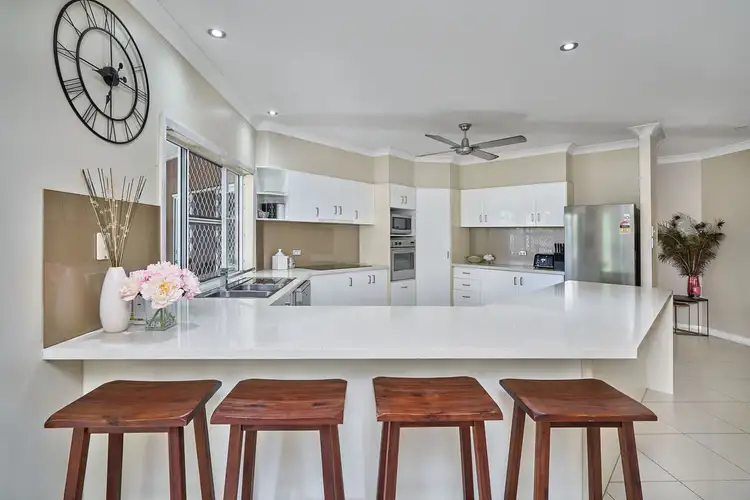 20 Isaac Smith Close