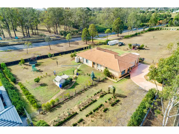 25 Yewens Circuit, Grasmere NSW 2570