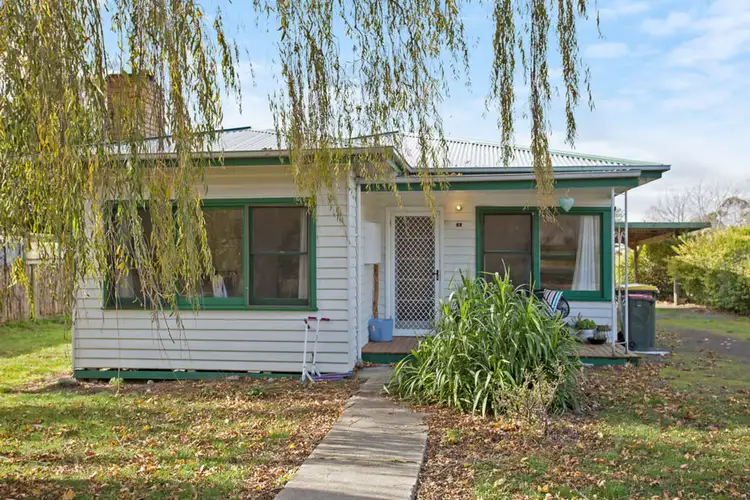 8 Hospital Road, Timboon VIC 3268
