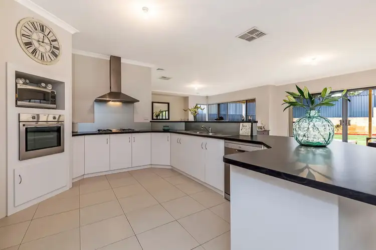 7 Brandalier Turn, Aveley WA 6069