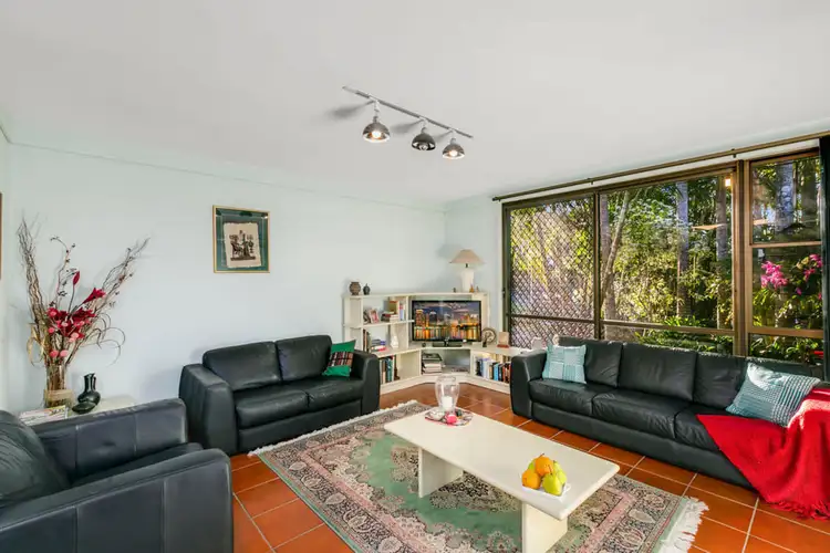 Sixth view of Homely house listing, 4 Emerald Court, Carrara QLD 4211