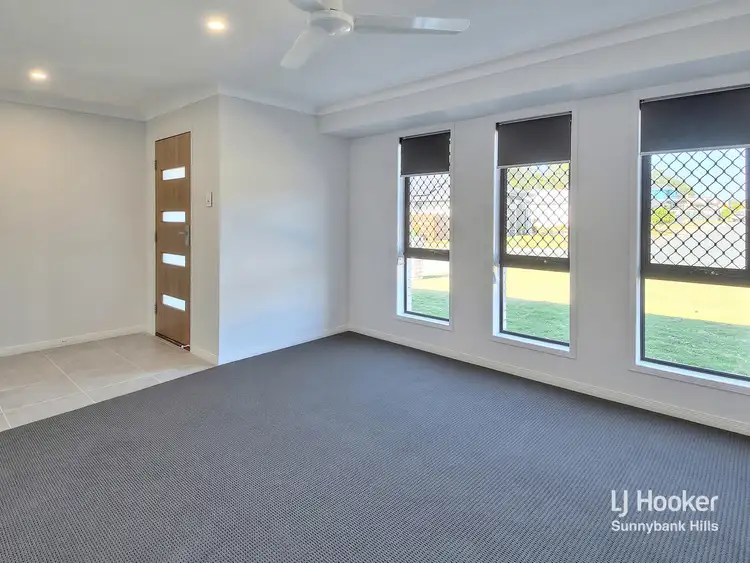 Sixth view of Homely house listing, 8 Fiveways Circuit, Park Ridge QLD 4125