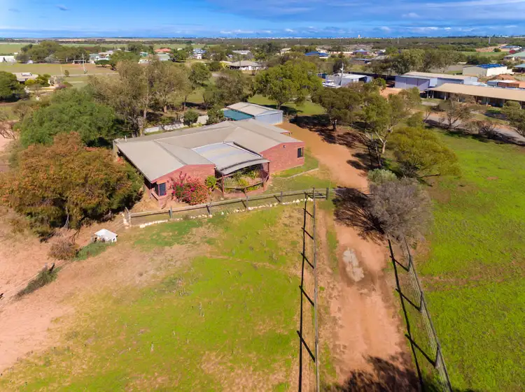 7 Beaconsfield Road, Utakarra WA 6530