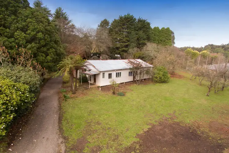 27 Meadowview Lane, Emerald VIC 3782