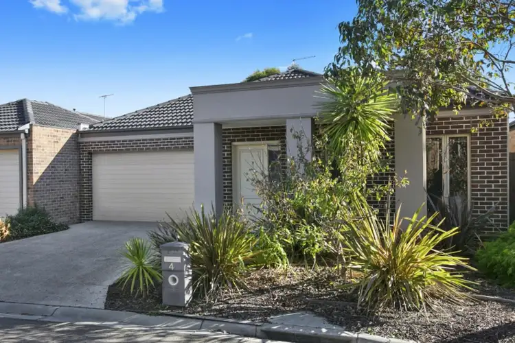 4 Marthas Walk, Mount Martha VIC 3934