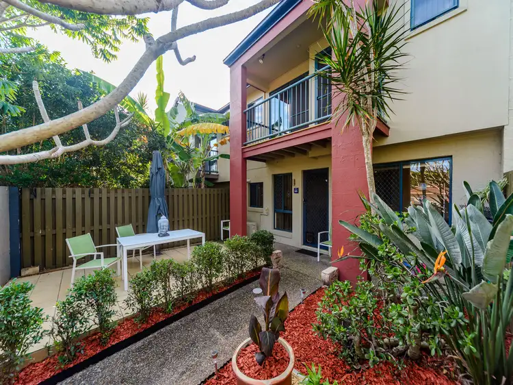 8/1 Pinecrest Court, Oxenford QLD 4210